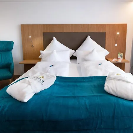 Victoria Hotel 3*