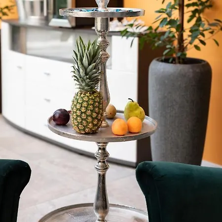 Victoria Hotel 3*